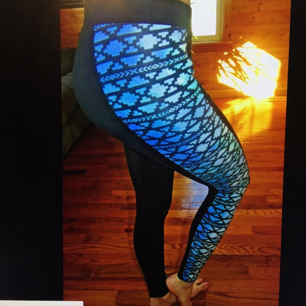 Victoria’s Secret pink leggings small